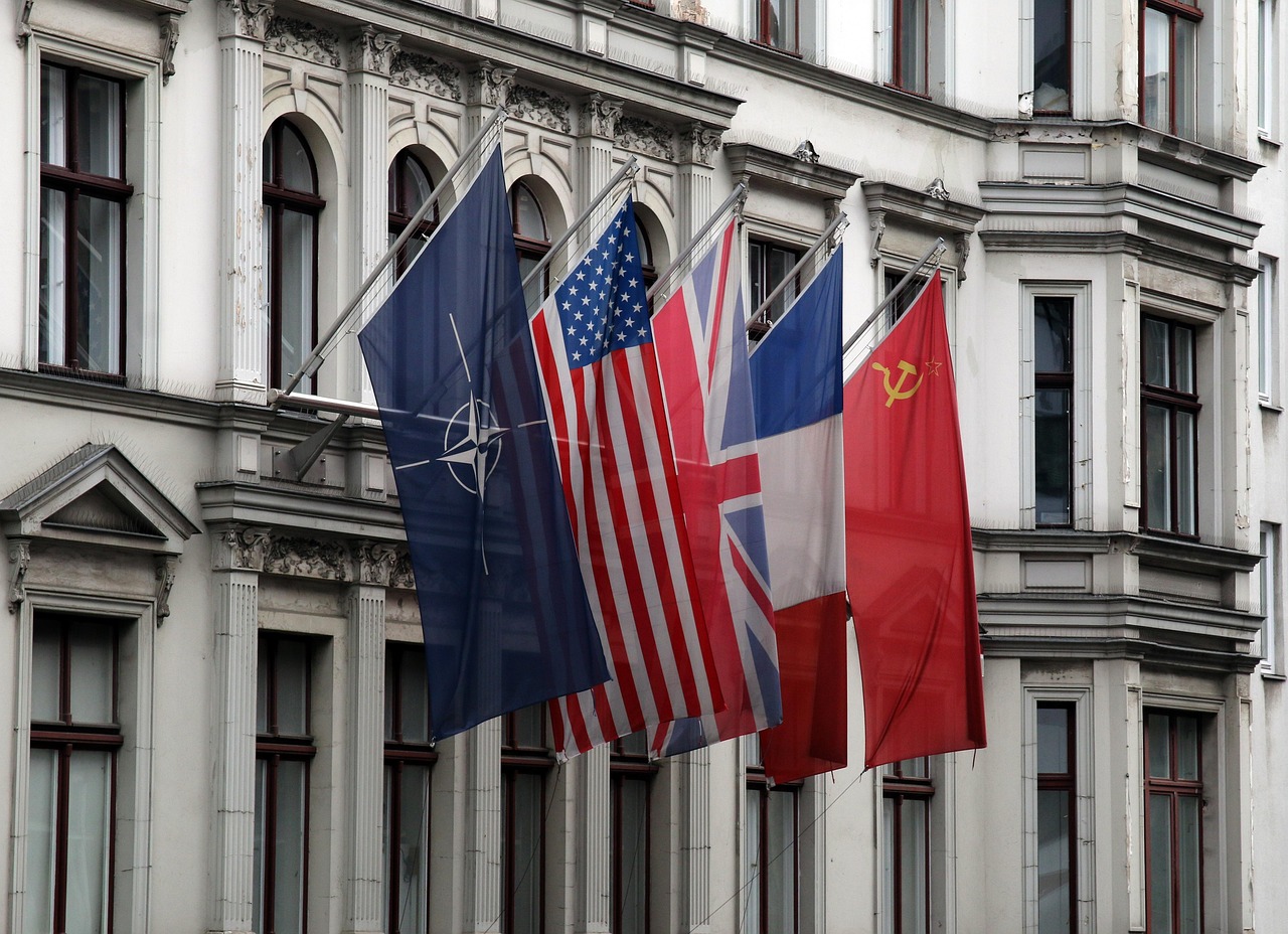 美国最新疫情下的总统角色及其影响