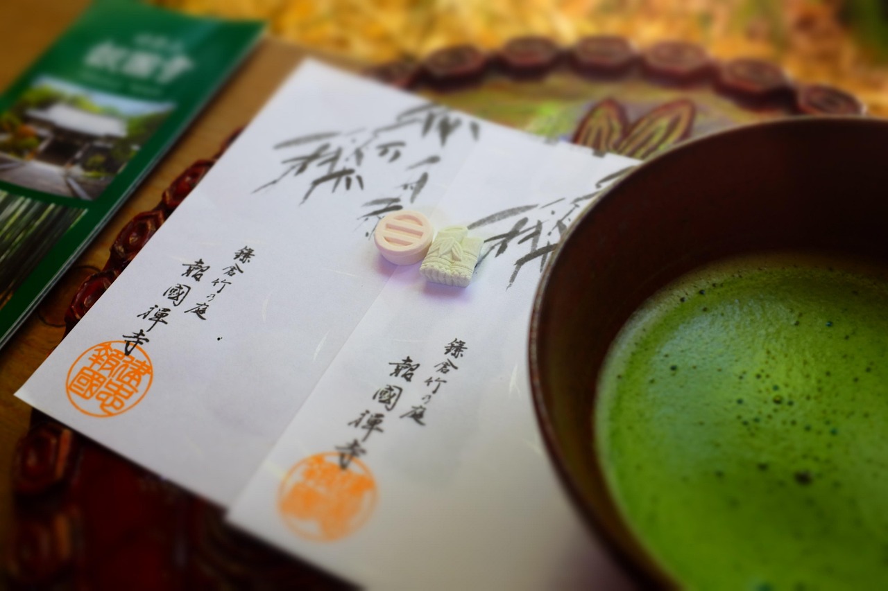 探索现代茶艺美学的极致表现，最新款茶台展示