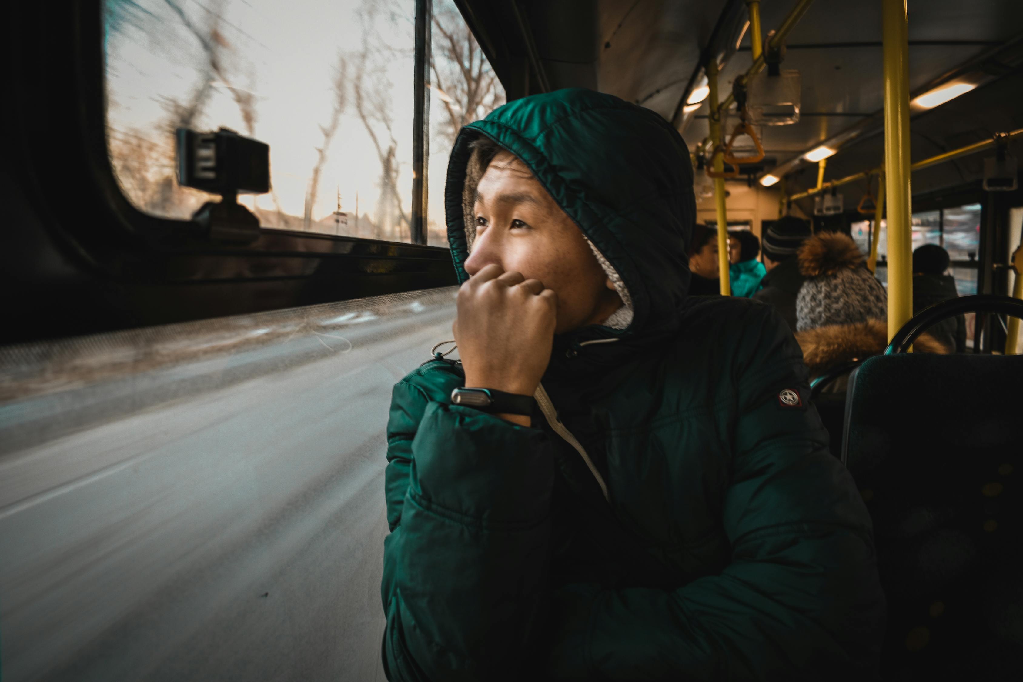 丁洛山公安局长背后的故事与人物魅力深度解析，电视剧背后的真相揭秘