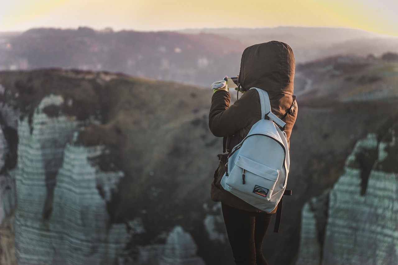 成长与梦想的探索，十二岁少年的动漫世界之旅