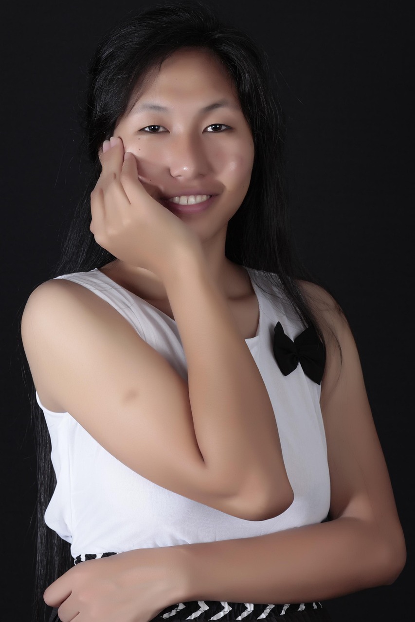 五月女人味明星，时尚魅力闪耀全场